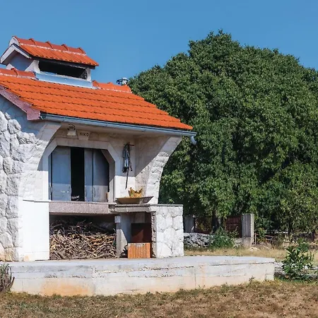 Two-bedroom In Lejlighed *