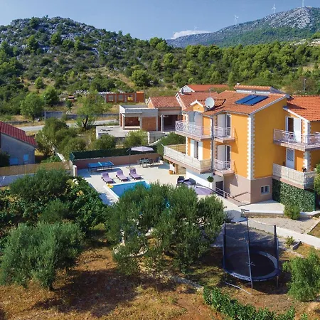 Two-bedroom In Šibenik