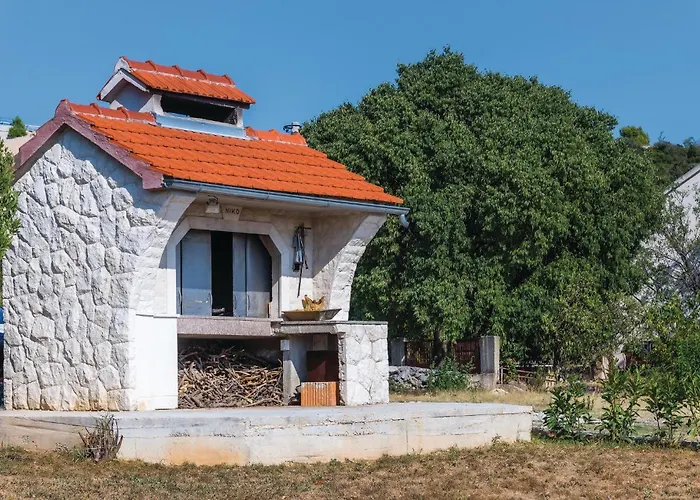 Two-bedroom In Διαμέρισμα *